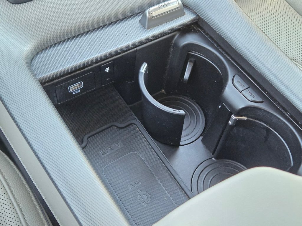Used 2024 Hyundai Palisade Limited FWD image 32