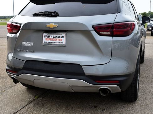 Used 2023 Chevrolet Blazer LT AWD/4WD image 9