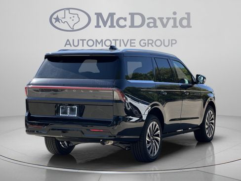 New 2027 Lincoln Navigator Black Label AWD/4WD image 7