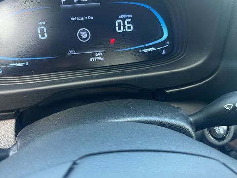 Certified 2023 Hyundai Venue Limited w/ Cargo Package image 10