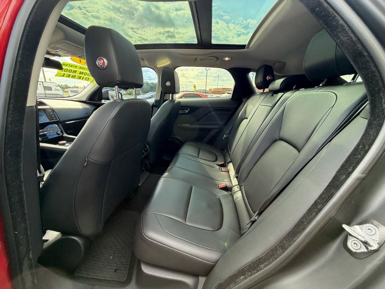 Used 2017 Jaguar F-PACE Premium AWD/4WD image 13