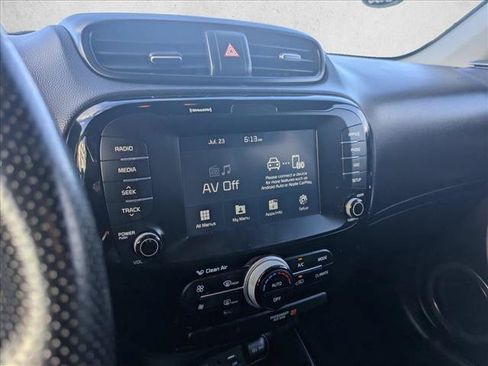 Used 2018 Kia Soul ! FWD image 11