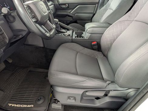 Used 2024 Toyota Tacoma SR AWD/4WD image 20