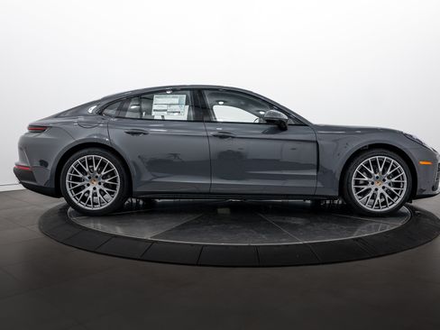 New 2026 Porsche Panamera 4 image 8