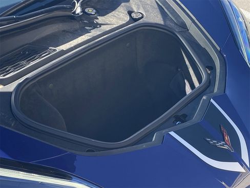 Used 2025 Chevrolet Corvette Stingray Premium Conv w/ Z51 Performance Package image 27