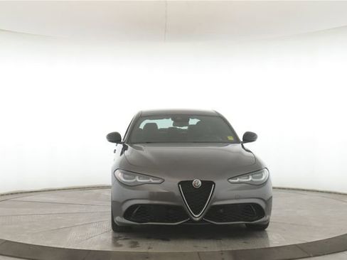 Used 2024 Alfa Romeo Giulia Ti AWD/4WD image 12