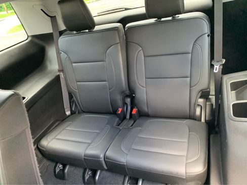 Used 2020 GMC Acadia SLT FWD image 25