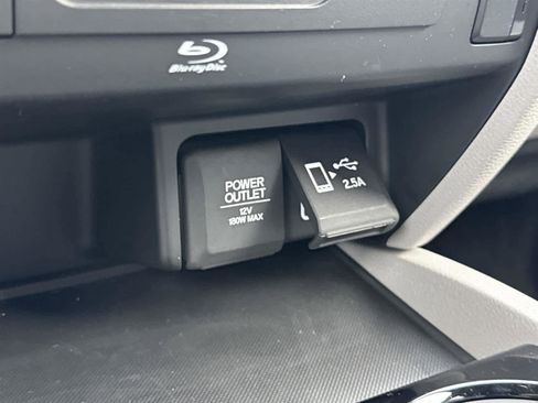 Used 2022 Honda Pilot Touring image 28