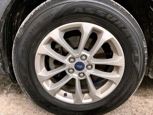 Certified 2020 Ford Escape SE image 8