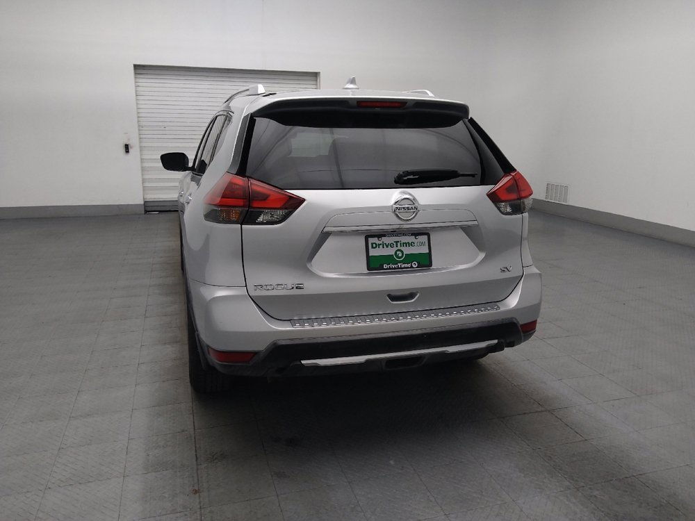 Used 2018 Nissan Rogue SV FWD image 6
