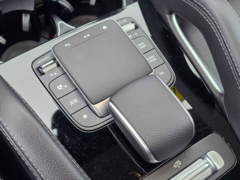 Used 2024 Mercedes-Benz GLS 580 GLS 580 image 37