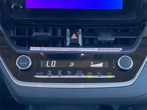 Certified 2025 Toyota Corolla LE image 29