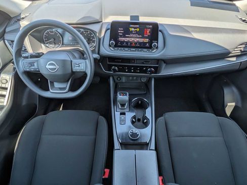 Used 2025 Nissan Rogue S AWD/4WD image 19