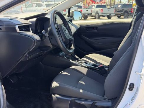 Used 2022 Toyota Corolla LE FWD image 14