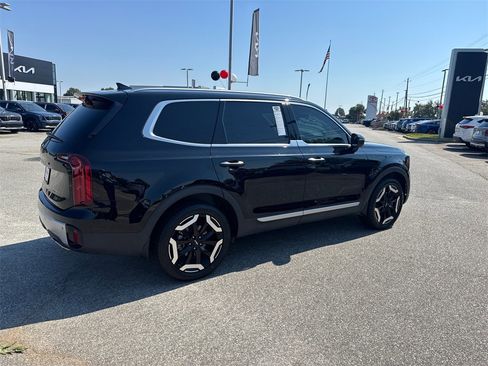 Used 2024 Kia Telluride S w/ S Sunroof Package image 4