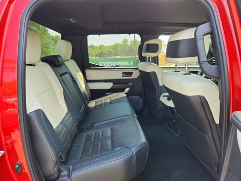 Used 2024 Toyota Tundra Capstone AWD/4WD image 7