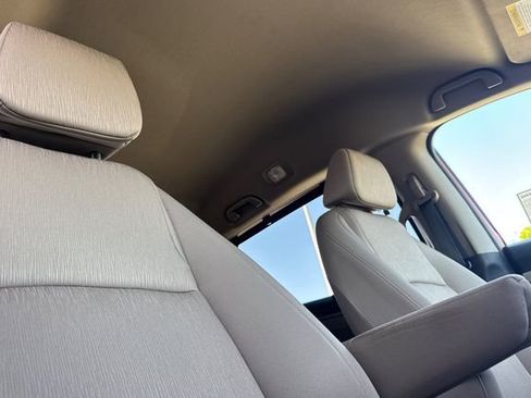 Certified 2023 Honda Odyssey EX image 21