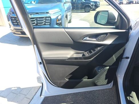 New 2026 Chevrolet Equinox LT image 14