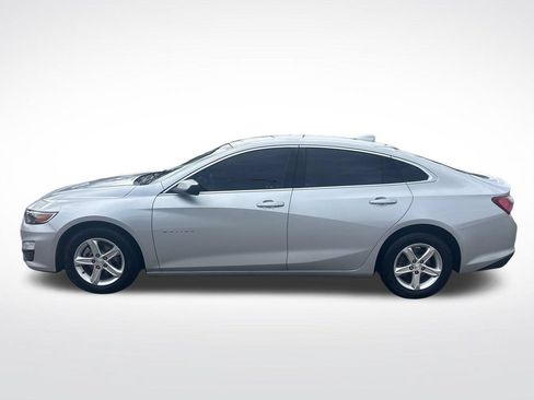 Used 2022 Chevrolet Malibu LT FWD image 2
