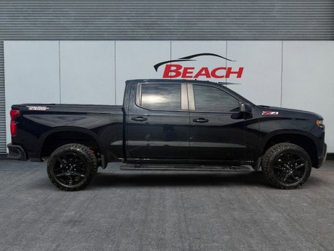 Used 2021 Chevrolet Silverado 1500 LT Trail Boss w/ Convenience Package II image 9