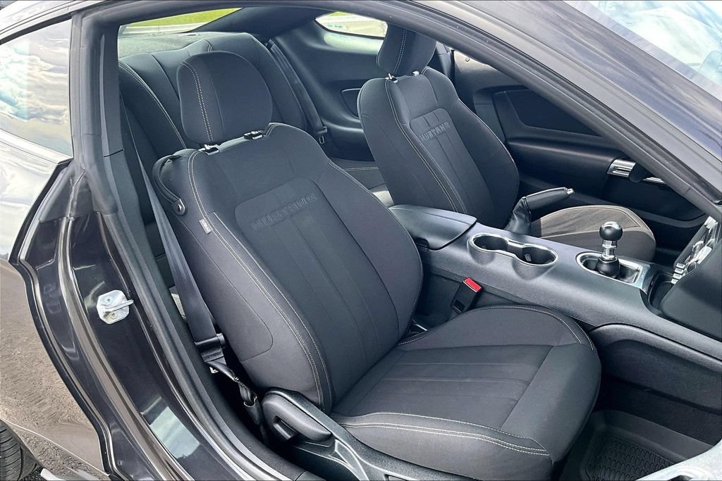 Used 2022 Ford Mustang GT RWD image 7