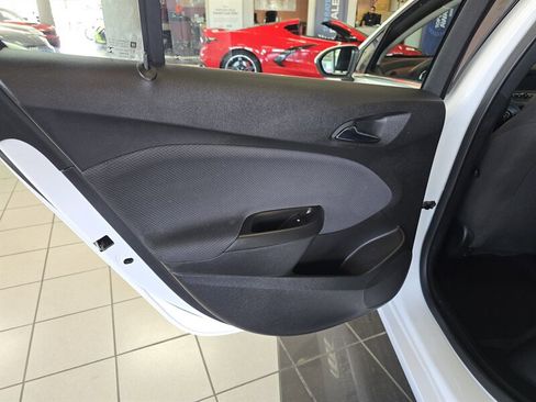 Used 2018 Chevrolet Cruze LT image 10