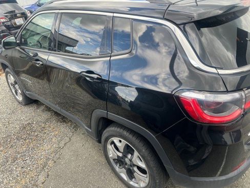 Used 2018 Jeep Compass Limited w/ Navigation Group AWD/4WD image 6