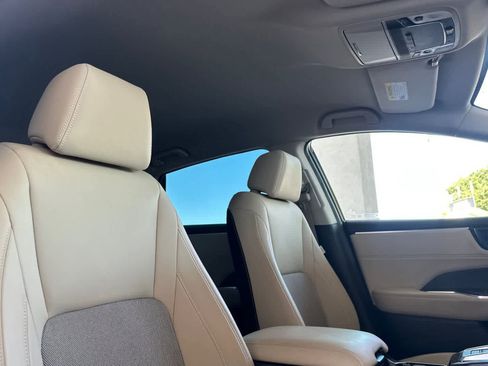 Used 2018 Honda Clarity Plug-In Hybrid image 17