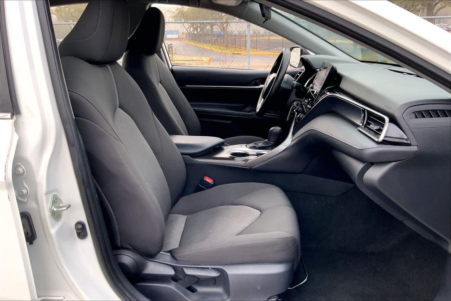 Used 2024 Toyota Camry LE FWD image 9