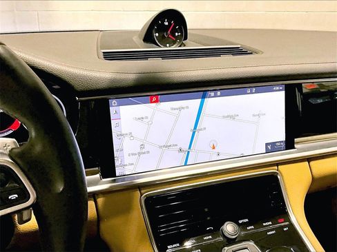 Certified 2019 Porsche Panamera 4 image 10