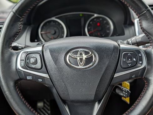 Used 2016 Toyota Camry SE FWD image 21