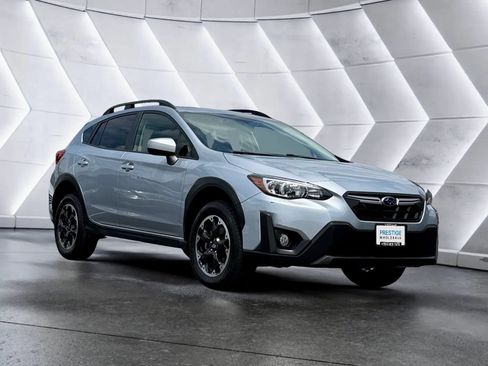 Used 2021 Subaru Crosstrek 2.0i Premium w/ Moonroof Package AWD/4WD image 12