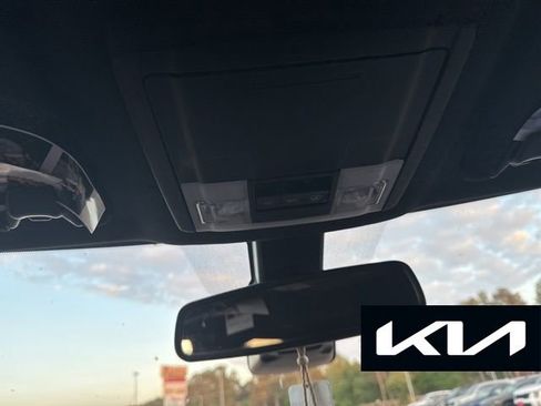 Used 2019 Ford Explorer Sport w/ Equipment Group 401A AWD/4WD image 17