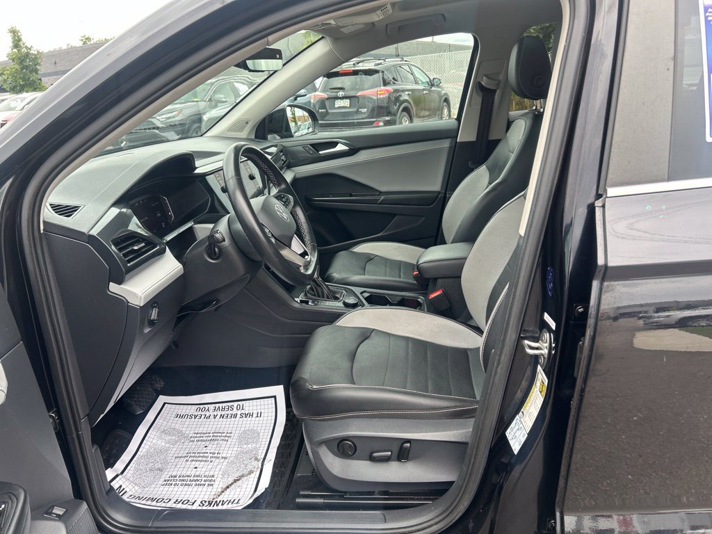 Used 2022 Volkswagen Taos SEL w/ Panoramic Sunroof Package AWD/4WD image 23