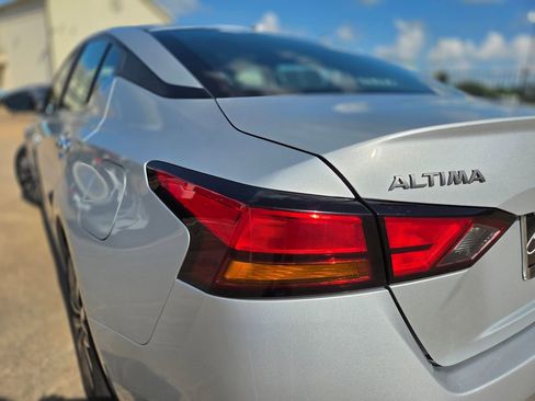 Used 2024 Nissan Altima 2.5 SV FWD image 33