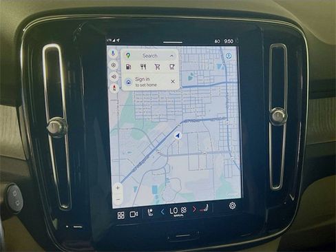 Used 2023 Volvo XC40 B5 Plus w/ Driver Assist Package image 13