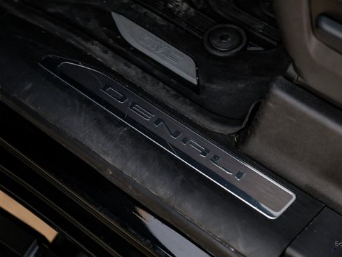 Used 2022 GMC Sierra 3500 Denali w/ Technology Package image 40