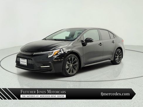 Used 2025 Toyota Corolla SE w/ SE Premium Package FWD image 1