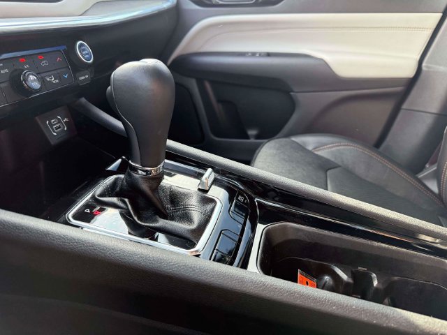Used 2023 Jeep Compass Limited AWD/4WD image 29