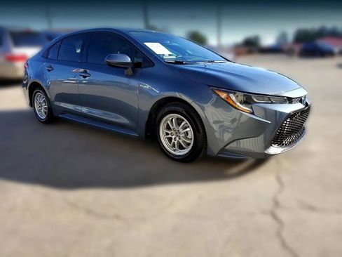 Used 2020 Toyota Corolla LE image 17