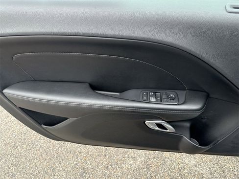 Used 2018 Dodge Challenger GT w/ Driver Convenience Group image 15