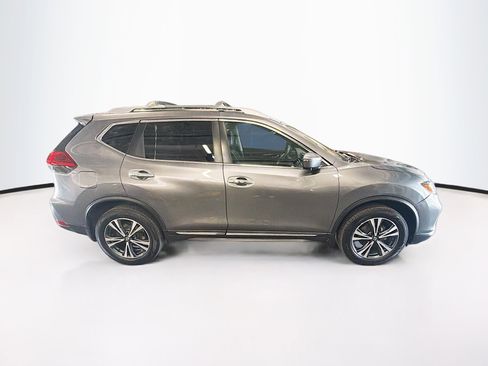 Used 2017 Nissan Rogue SL w/ SL Premium Package AWD/4WD image 10
