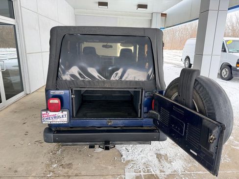 Used 2005 Jeep Wrangler Unlimited image 9