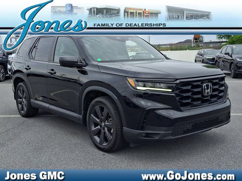 Certified 2023 Honda Pilot Sport image 1