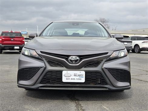 Used 2024 Toyota Camry SE image 8