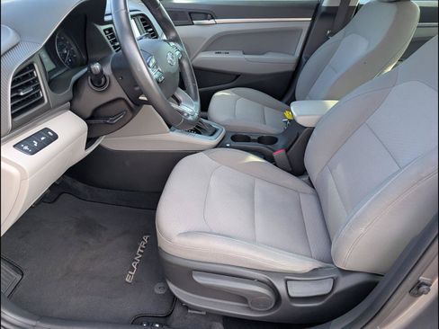 Used 2019 Hyundai Elantra Value Edition FWD image 9