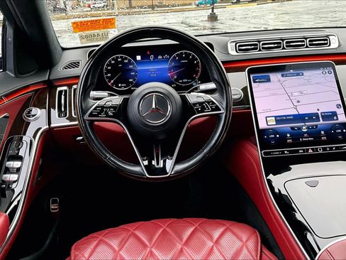Used 2022 Mercedes-Benz S 500 4MATIC image 5
