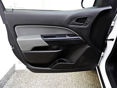 Used 2020 Chevrolet Colorado W/T w/ WT Convenience Package image 6