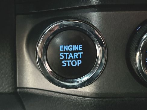 Used 2023 Toyota Tacoma TRD Off-Road w/ TRD Premium Off Road Package image 17