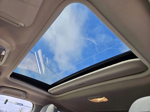 Used 2021 Subaru Crosstrek 2.0i Premium w/ Moonroof Package image 11